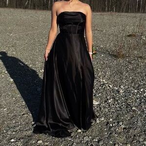 Black Strapless prom dress